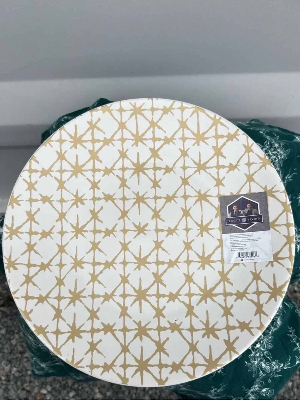 2019 Scott Living 12” Round Faded Star  Decorative Round Platter with Gold